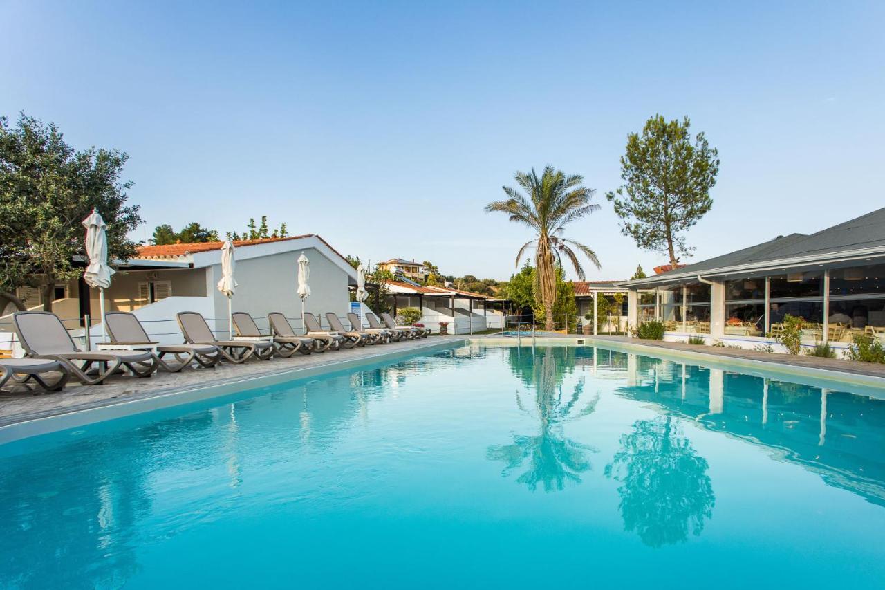 Coral Blue Beach Hotel Gerakini Extérieur photo
