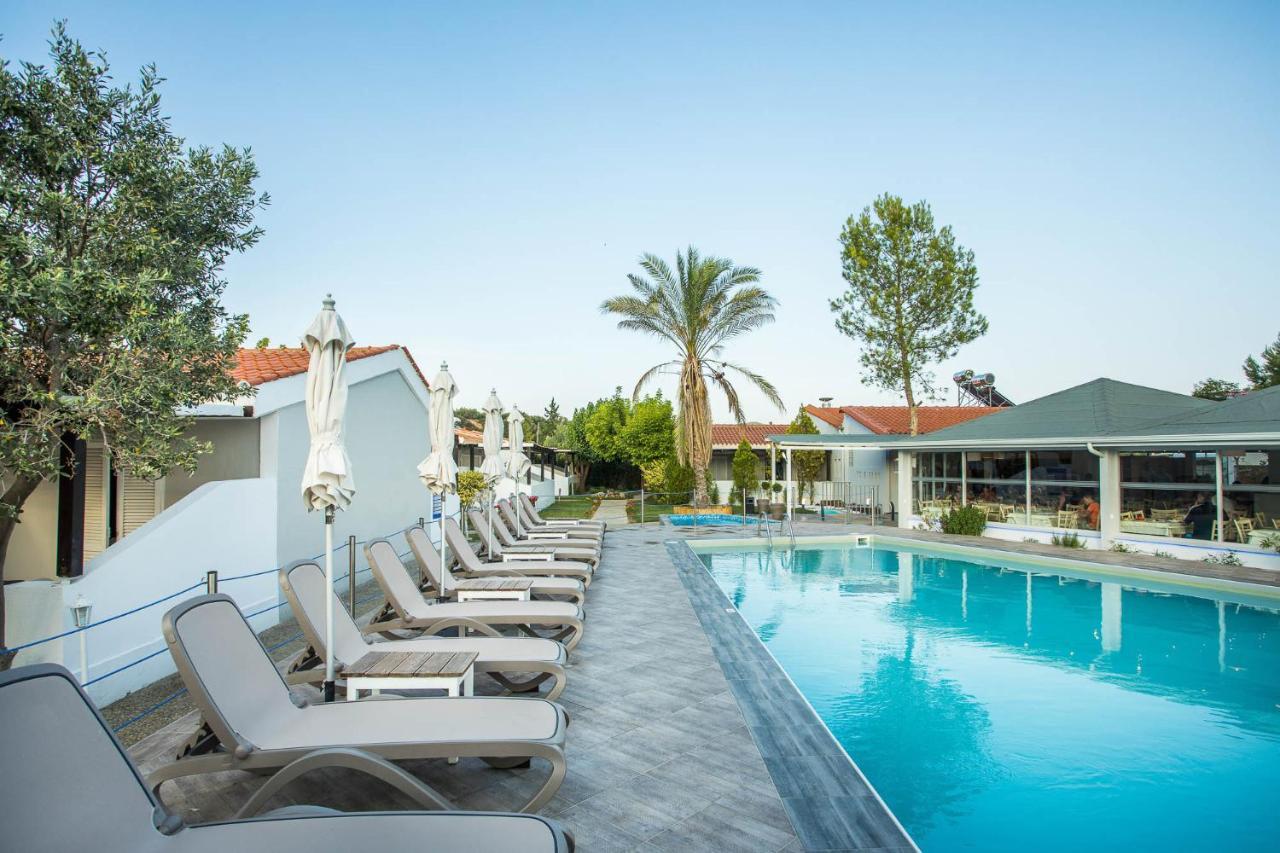 Coral Blue Beach Hotel Gerakini Extérieur photo